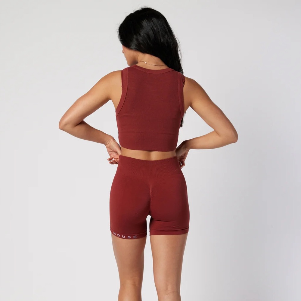 House ID Seamless 5” Bike Short Never Worn Size Medium Color Mars Red